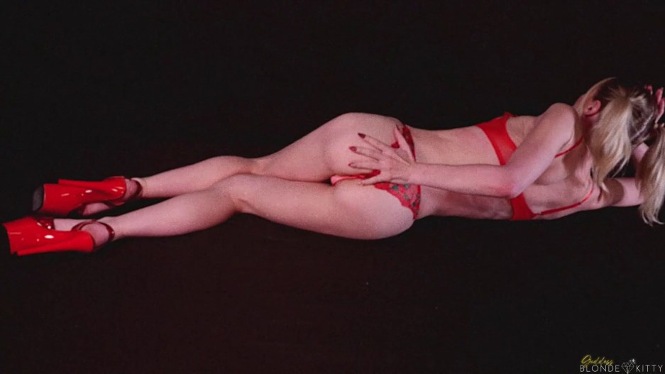 Goddess Blonde Kitty - GOONTOPIA